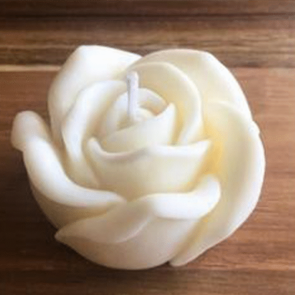 Scented white Rose candle